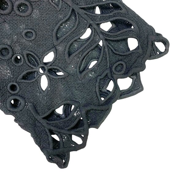 Gracia Black Lace Floral Cutout 3/4 Sleeve‎ Zip Crop Top - Picture 4 of 9